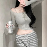 Gray U-Neck Spring New Tight Body Show Bare Shoulder Long Sleeves And Bottom Shirt T-Shirts South Korea's New Top