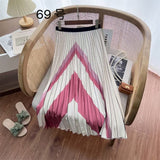 2025 New High-Rise Half-Dress Woman Tight Waist Ink Print Design Sense A-Character Skirt In The Long Folded Skirt