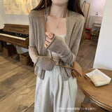 Early Autumn Languid Style Design Thin Soft Knitted Coat Small Cardigan New Simple Niche Roll Side Short Top