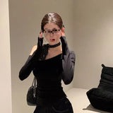 Slanted Shoulder Long Sleeve Bottom Shirt Women Open Shoulder To Shoulder Thin Tops 2025 New Autumn Shoulder Gas Repair Inside